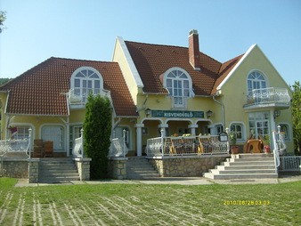   - Családi Panoráma Vendégház Balatonfüred