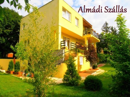   - Almádi Apartman Balatonalmádi