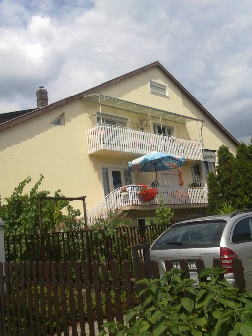   - Selyemakác Apartman Balatonfüred