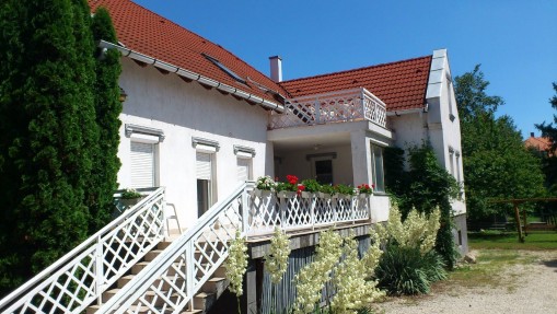   - Anya Apartman Balatonfüred