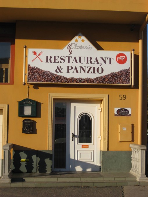   - Antonio Restaurant & Panzio Pápa