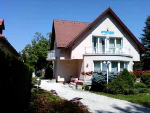   - Attila Villa Balatonalmádi